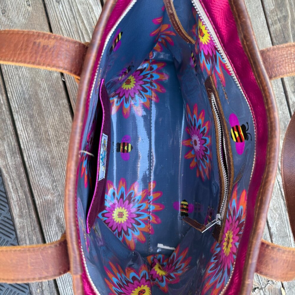 CLOSING SALE Pink Consuela tote bag retired - Picture 7 of 14